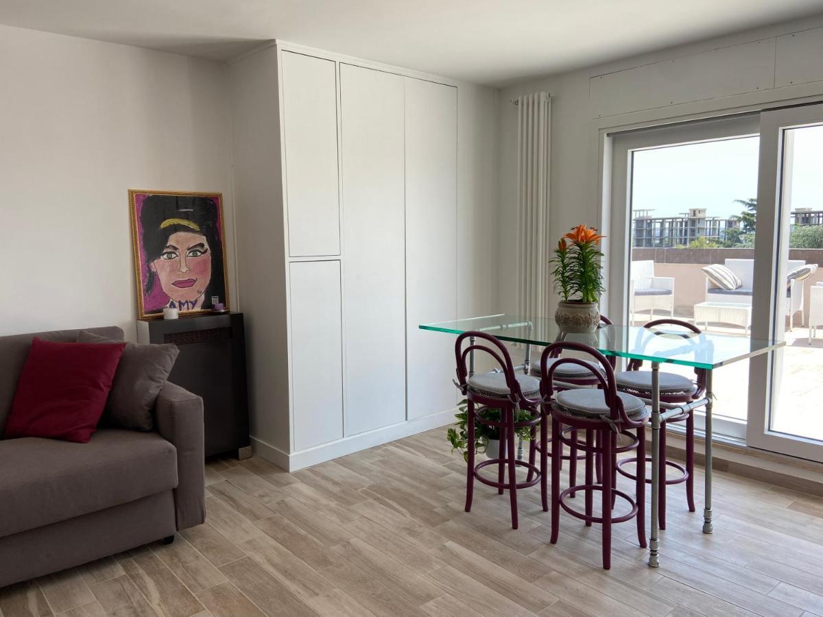 Appartement Attico Panoramico Luxury Roma Extérieur photo
